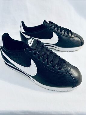 Nike Cortez Sneakers